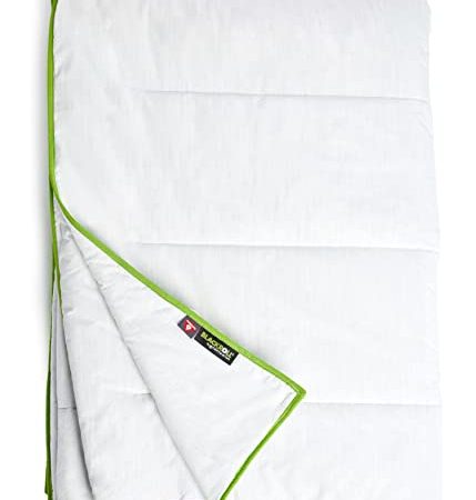 BLACKROLL® Recovery Blanket, atmungsaktive Schlafdecke 135 x 200 cm, vegane Ganzjahresdecke für Allergiker, waschbare 4-Jahreszeiten-Bettdecke, mit Travel Bag für Reisen, Made in Germany, Weiß/Grün